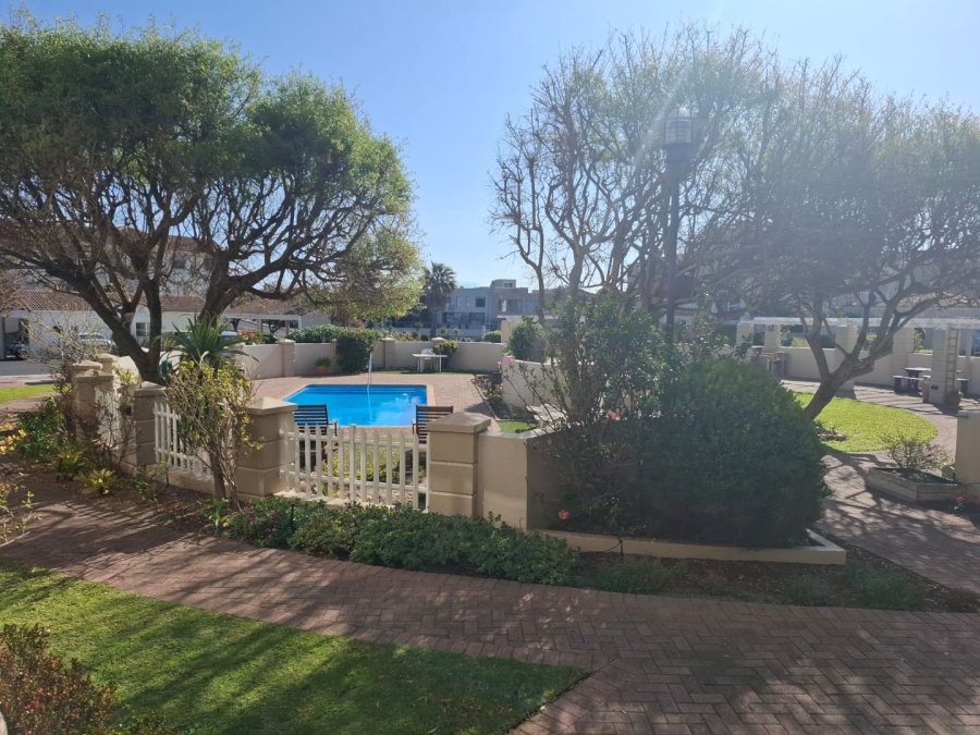 To Let 2 Bedroom Property for Rent in Harbour Island Western Cape